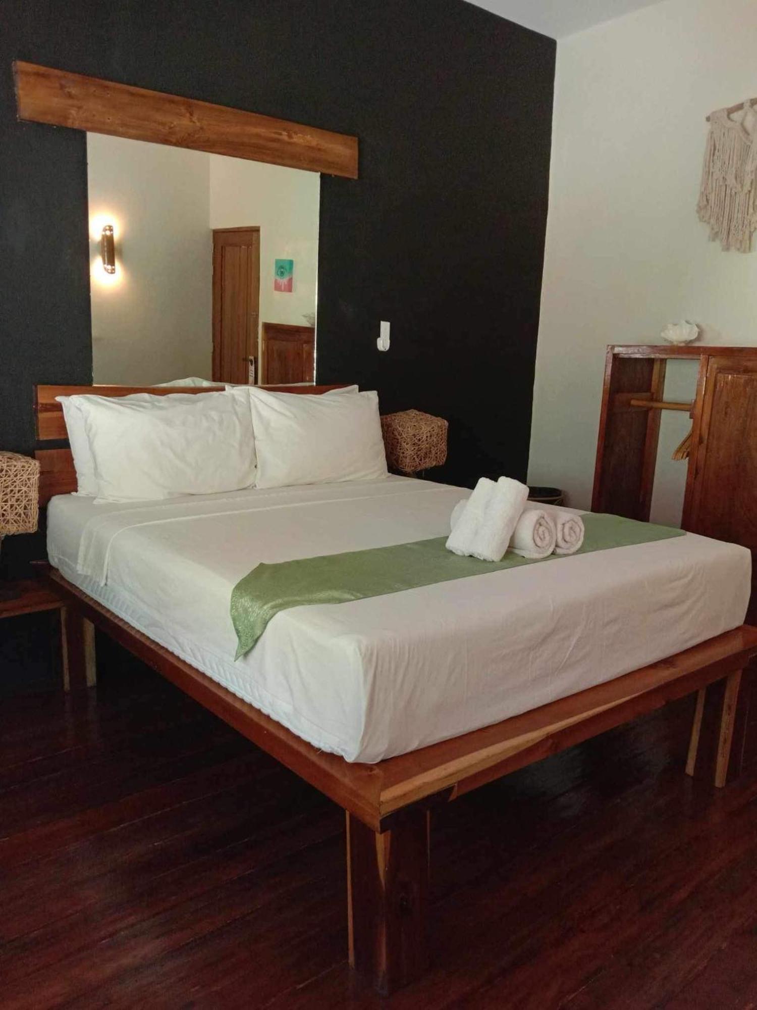 Happiness Boutique Resort El Nido Exterior photo